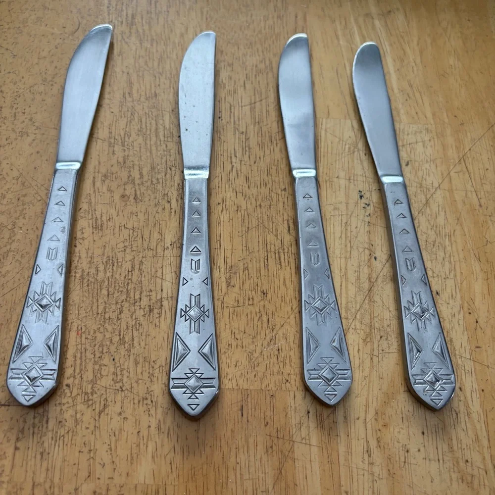 International PUEBLO Southwest Stainless‎ Flatware 4 Knives 8.25”